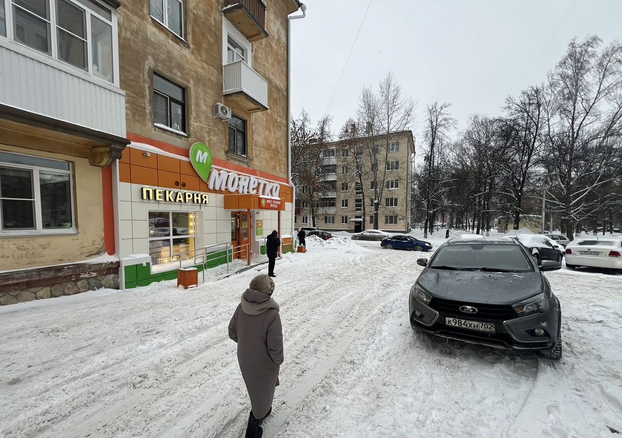 торговое помещение г Уфа р-н Орджоникидзевский ул 40 лет Октября 9 фото 3