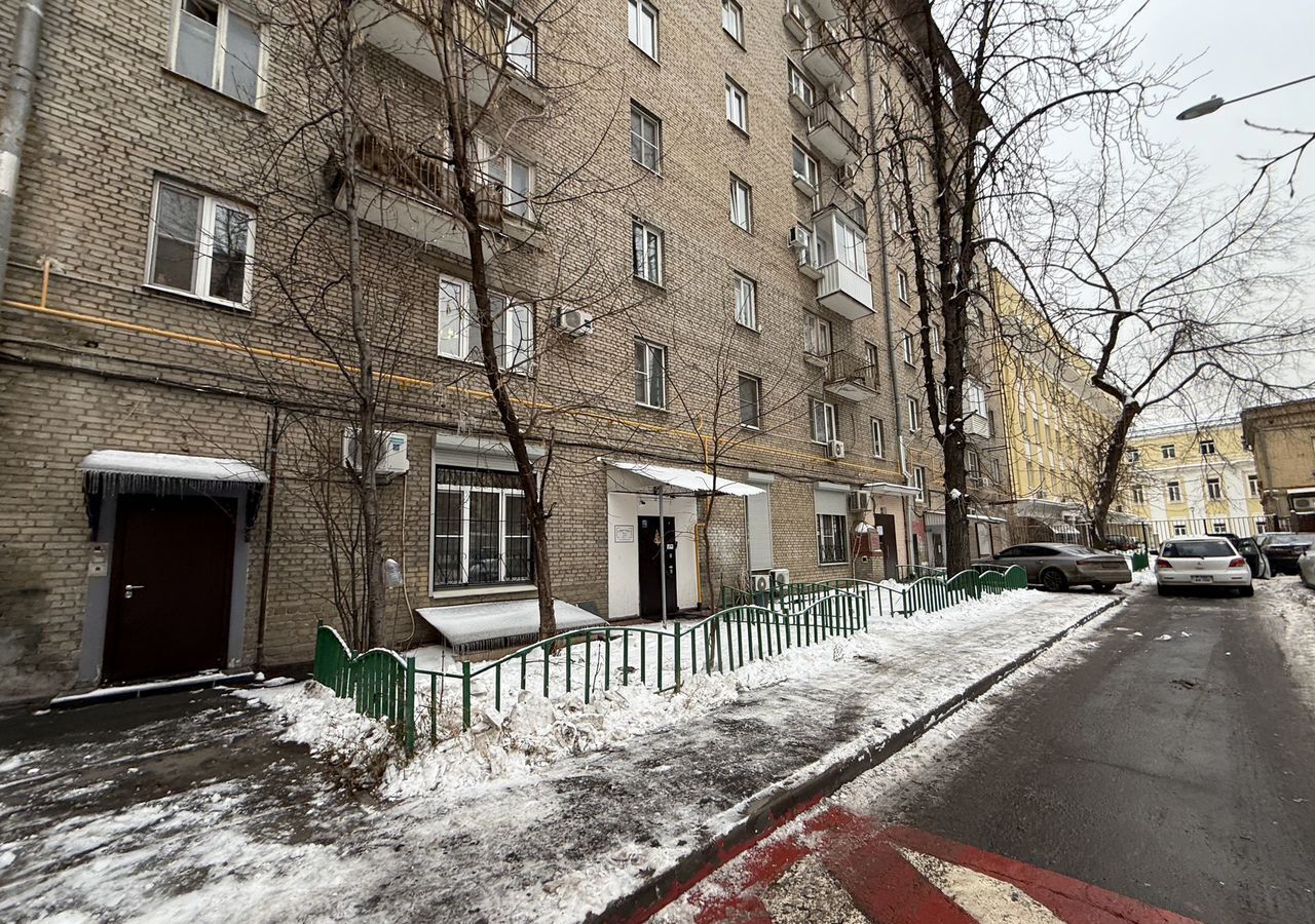 квартира г Москва метро Новокузнецкая наб Космодамианская 4/22а фото 3