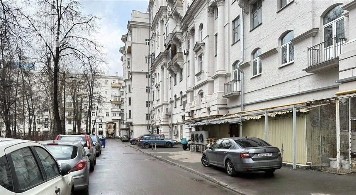 гараж г Москва метро Кутузовская пр-кт Кутузовский 26к/1 фото 3