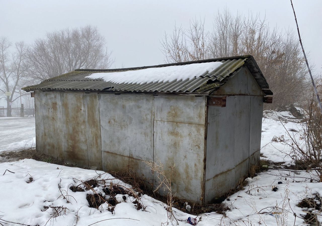 гараж г Вольск ул Советская 2а Вольский р-н, муниципальное образование фото 3