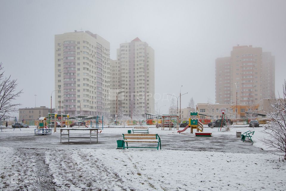 квартира г Новокузнецк р-н Центральный Кемеровская область — Кузбасс, проспект Николая Ермакова, 30, Новокузнецкий городской округ фото 3