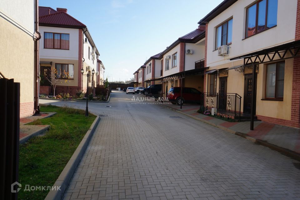 дом г Геленджик Геленджик городской округ, улица Алексея Генералова, 15 фото 1