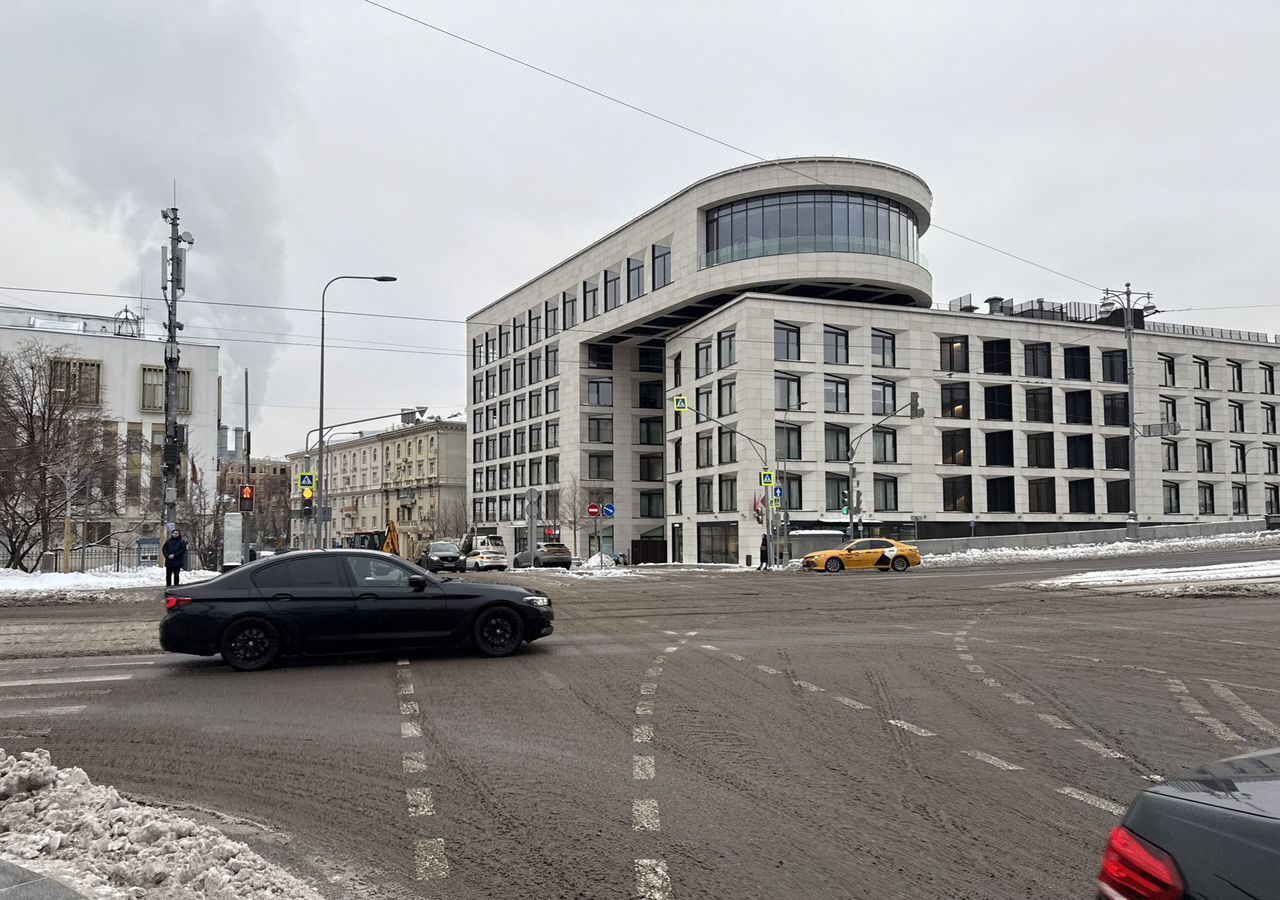 квартира г Москва метро Новокузнецкая наб Космодамианская 4/22а фото 9