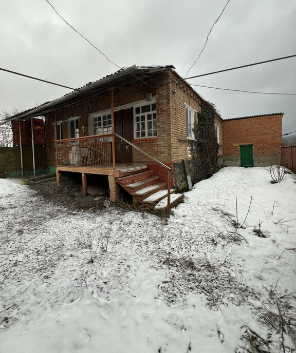 дом р-н Пригородный с Тарское ул Комсомольская 8 фото 2