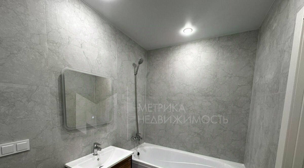 квартира г Тюмень р-н Калининский ул 9 Января 160к/2 фото 3