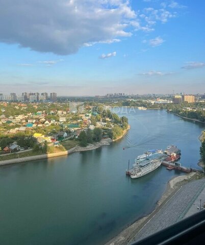 метро Площадь Гарина-Михайловского ул Междуреченская 1/2 фото