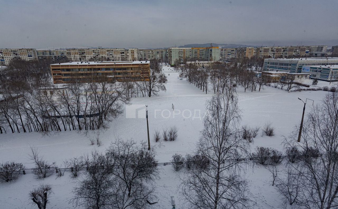 квартира г Новокузнецк р-н Орджоникидзевский ул 40 лет Победы 11 фото 4