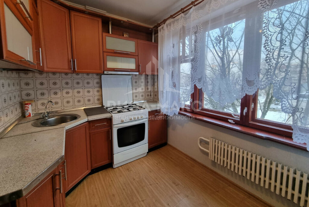 квартира г Брянск улица ого Фронта, 20к 1 фото 3