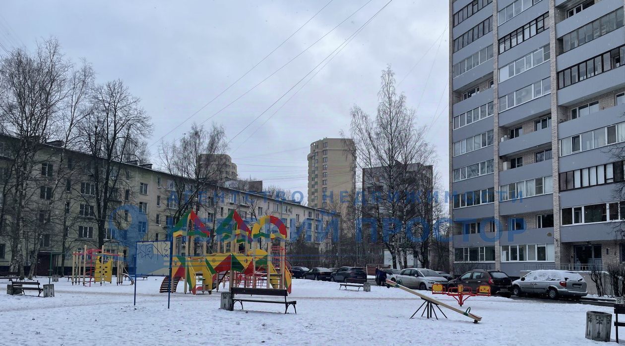 квартира г Санкт-Петербург метро Проспект Ветеранов ул Лёни Голикова 37к/4 фото 9