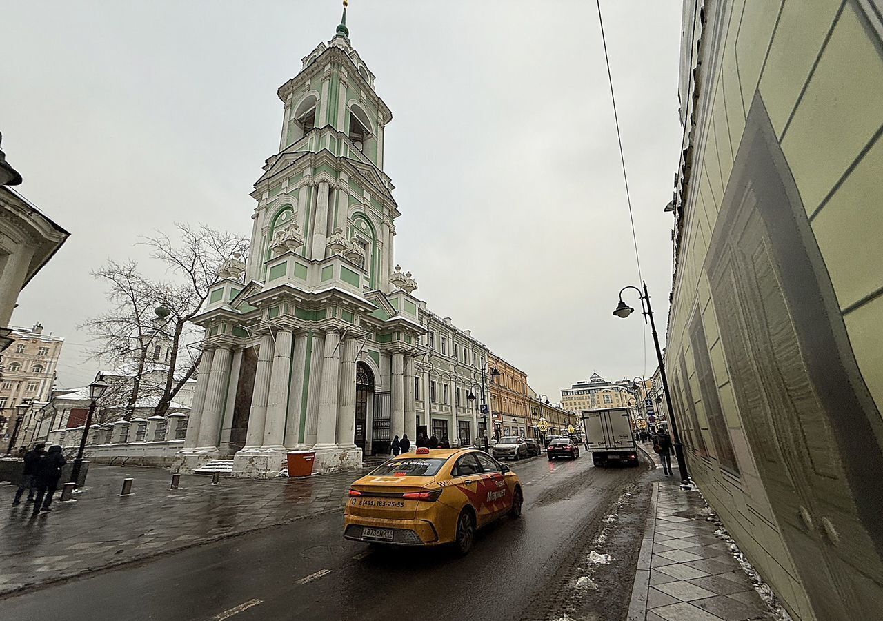 квартира г Москва метро Новокузнецкая наб Космодамианская 4/22а фото 8