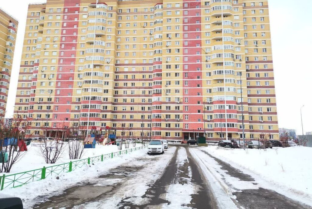 квартира г Тюмень ул Обдорская 3 фото 17