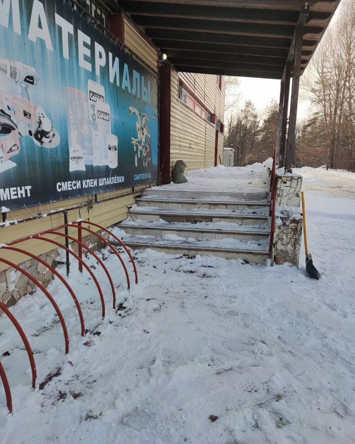 торговое помещение г Тольятти р-н Комсомольский ул 60 лет СССР 15 фото 1