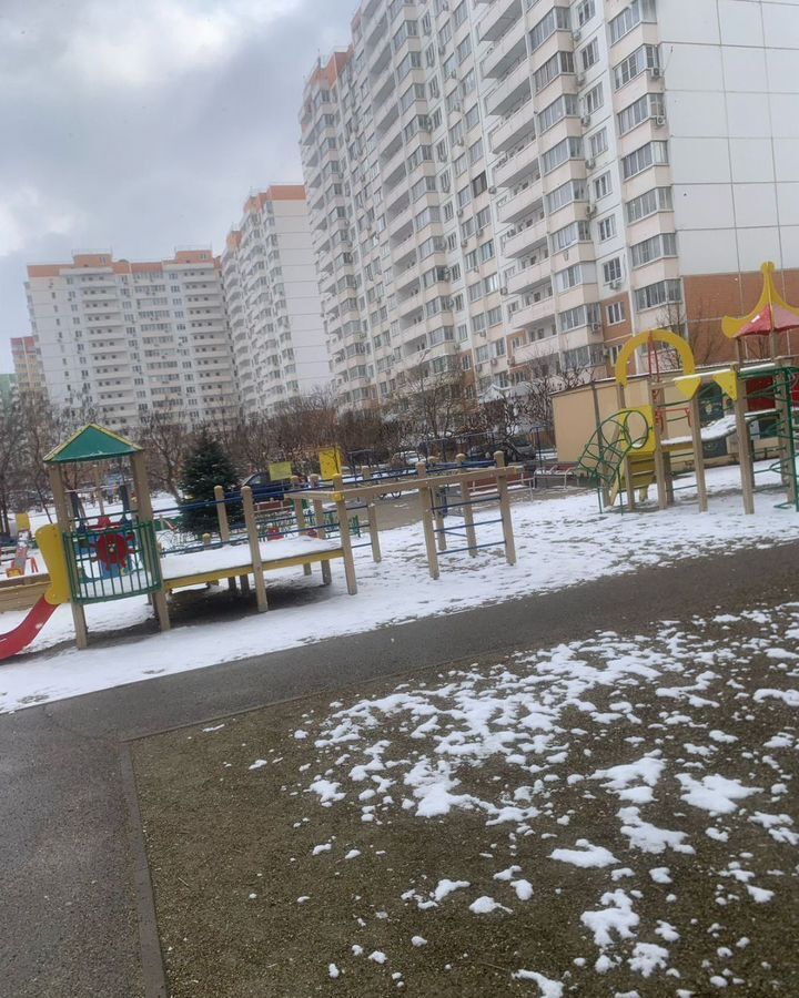 квартира г Краснодар р-н Прикубанский ул им. Героя Яцкова И.В. 20 фото 1