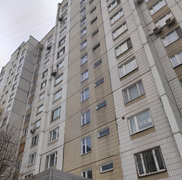 квартира г Москва метро Раменки пр-кт Мичуринский 29к/4 фото 1