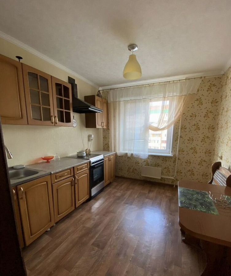 квартира г Тольятти р-н Автозаводский 15-й квартал б-р Космонавтов 11 фото 1