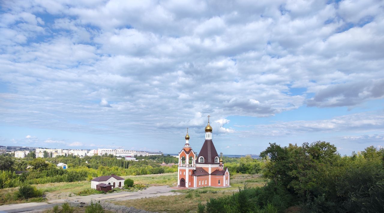 квартира г Саратов р-н Заводской ул им Николая Чихарева 10 ЖК «Радуга» фото 3