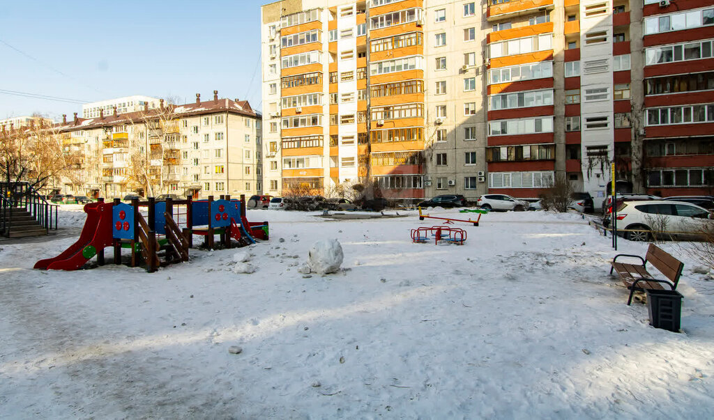 квартира г Тюмень ул 50 лет Октября 74к/2 фото 27