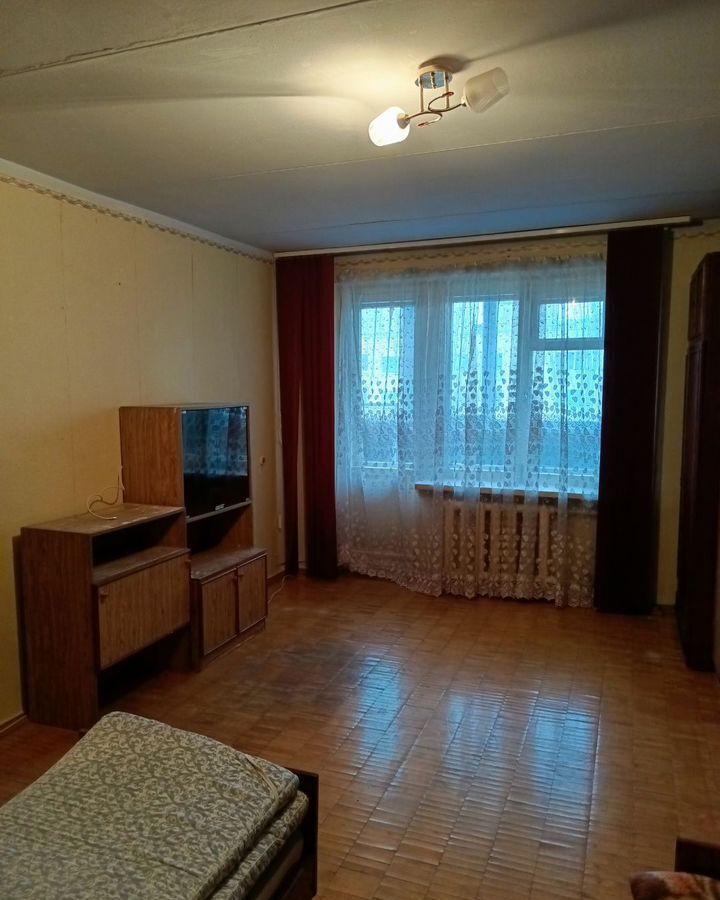 квартира г Саратов р-н Фрунзенский ул Белоглинская 75/81 фото 11