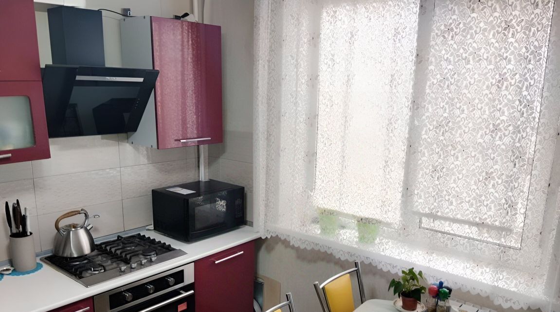 квартира г Астрахань р-н Кировский ул Куликова 38к/1 фото 2