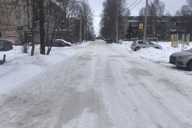 городской пос. Назия, улица Есенина, 7 фото