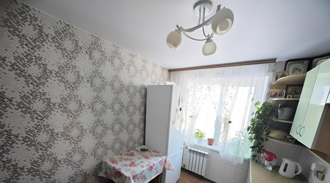 квартира г Тольятти р-н Автозаводский ул Льва Яшина 8 фото 7