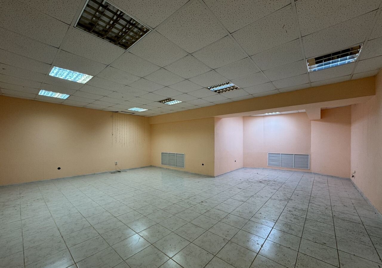 свободного назначения г Киров р-н Октябрьский ул Мира 36к/1 фото 2