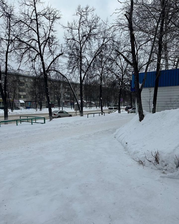 торговое помещение г Новокузнецк р-н Центральный пр-кт Октябрьский 6 Кемеровская обл. — Кузбасс фото 2