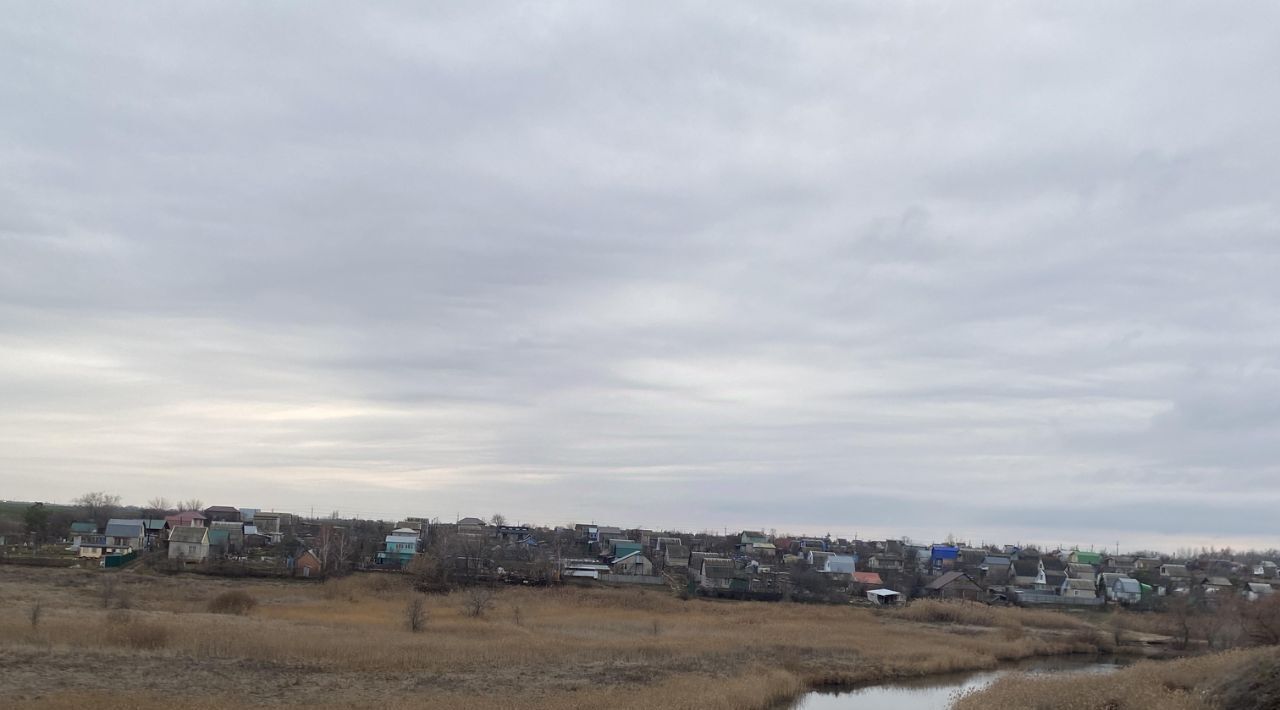 дом р-н Энгельсский п Приволжский снт Волжанка ул. Грушевая, Красноярское муниципальное образование фото 2