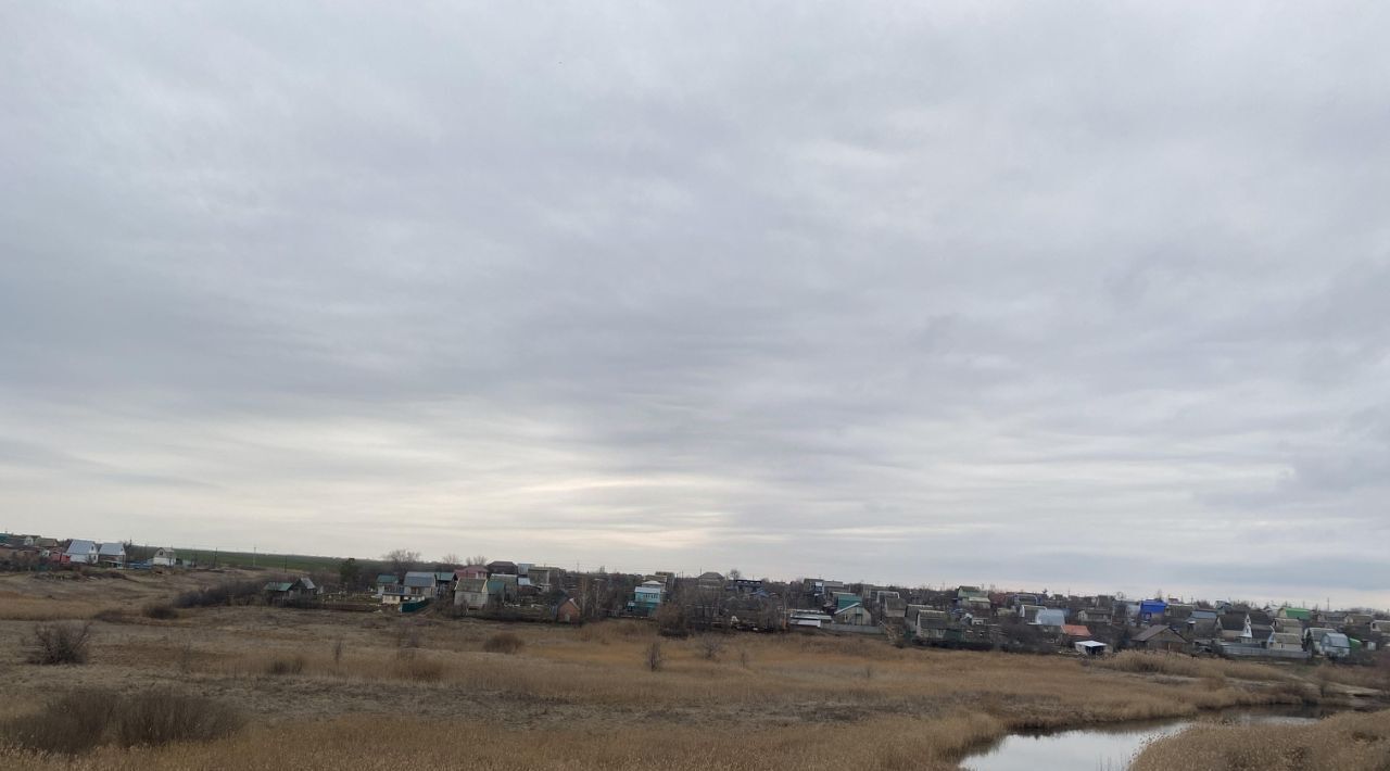 дом р-н Энгельсский п Приволжский снт Волжанка ул. Грушевая, Красноярское муниципальное образование фото 10