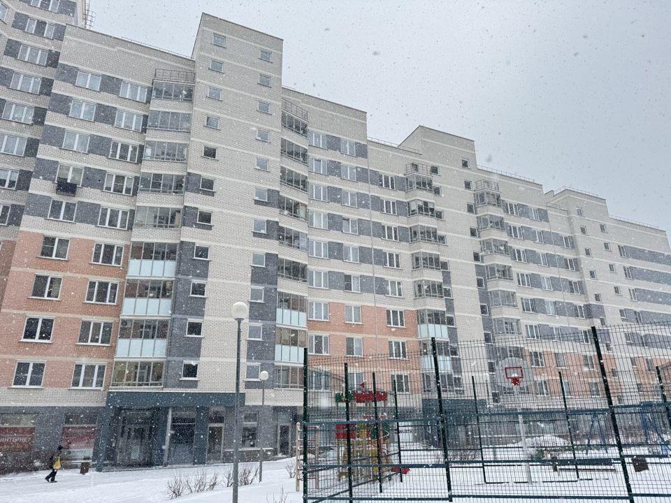 квартира г Екатеринбург р-н Орджоникидзевский улица Бакинских Комиссаров, 93 фото 1