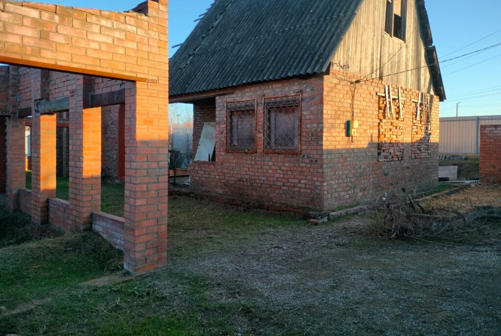 дом р-н Сальский г Сальск снт Локомотивщик Ягодная улица фото 3