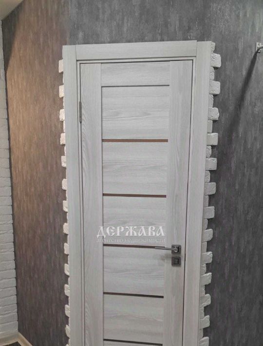 квартира г Старый Оскол ул Октябрьская 29 фото 14