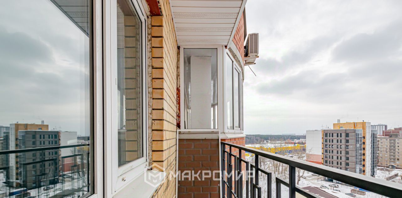 квартира г Пермь р-н Дзержинский ул Василия Каменского 24 фото 4