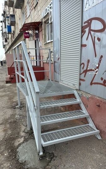 свободного назначения г Волгоград р-н Тракторозаводский ул им. Батова 10 фото 1