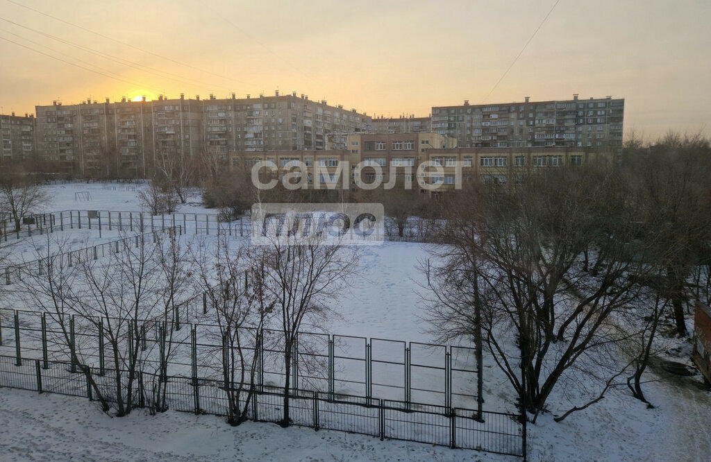 квартира г Челябинск р-н Тракторозаводский Октябрьская улица, 1 фото 4