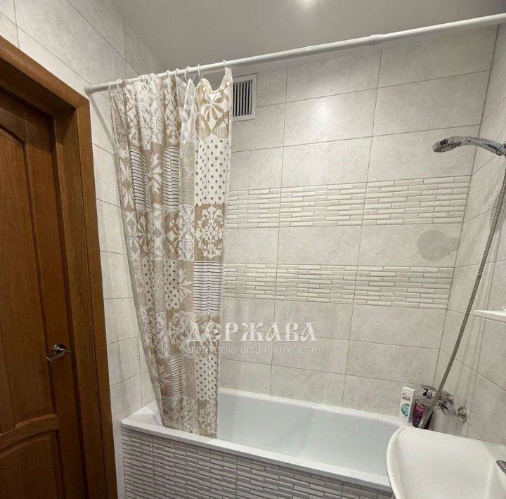 квартира г Старый Оскол Северный микрорайон 5А фото 14