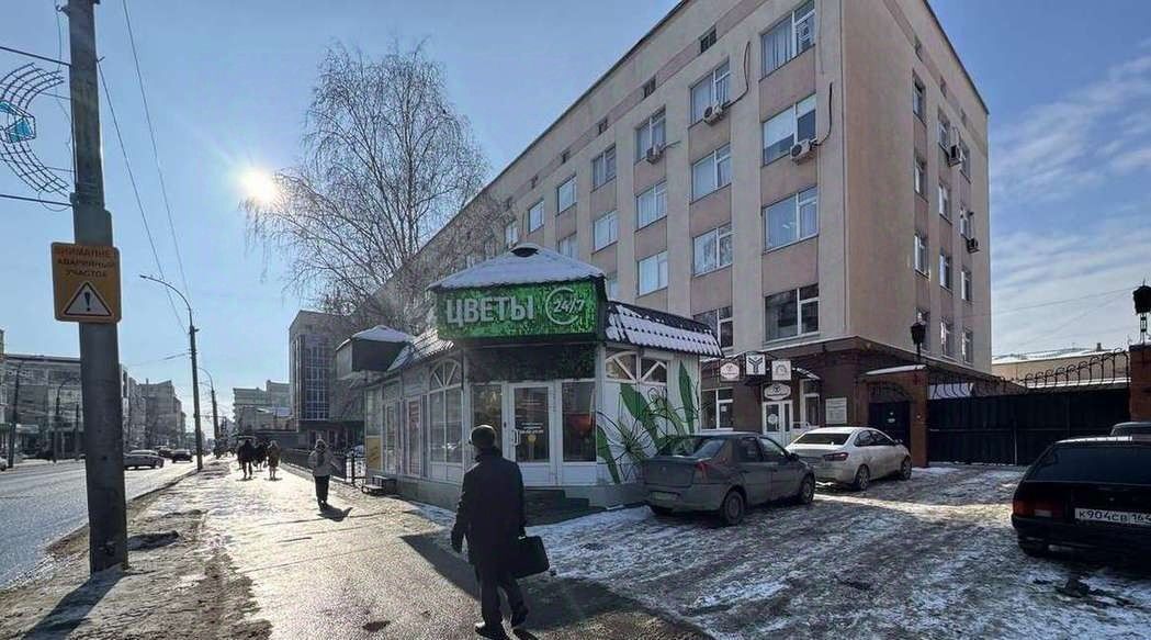 торговое помещение г Саратов р-н Октябрьский ул им Чапаева В.И. 49а фото 3