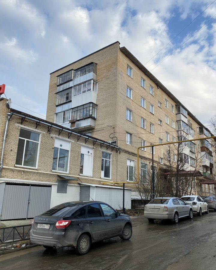 квартира р-н Катав-Ивановский г Юрюзань ул Зайцева 11 фото 1