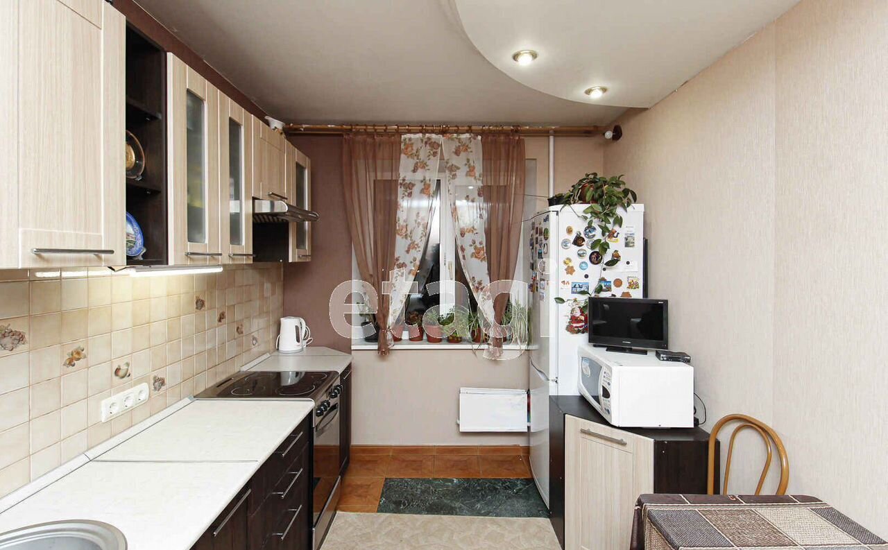 квартира г Тюмень р-н Восточный ул Мельникайте 127а фото 2