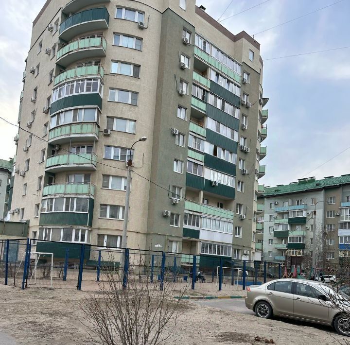квартира г Волгоград р-н Кировский ул им. генерала Шумилова 30 фото 2