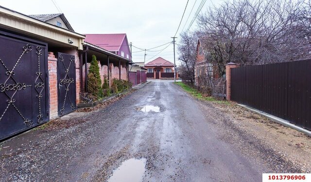 р-н Прикубанский улица 1-я Линия, 13 фото