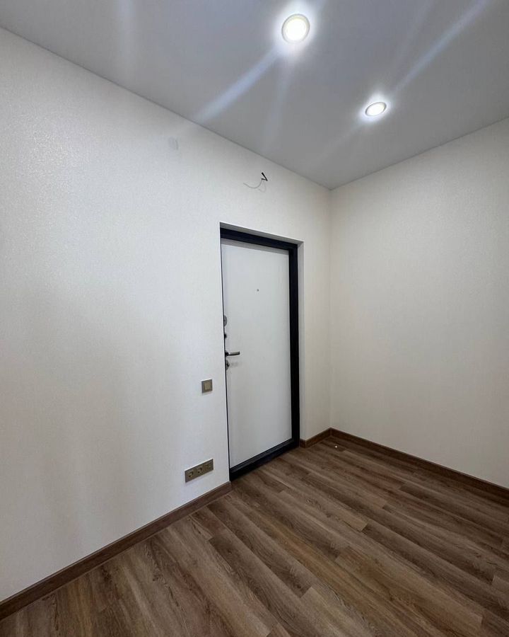 квартира г Тюмень р-н Центральный ул Мельникайте 2к/18 фото 10