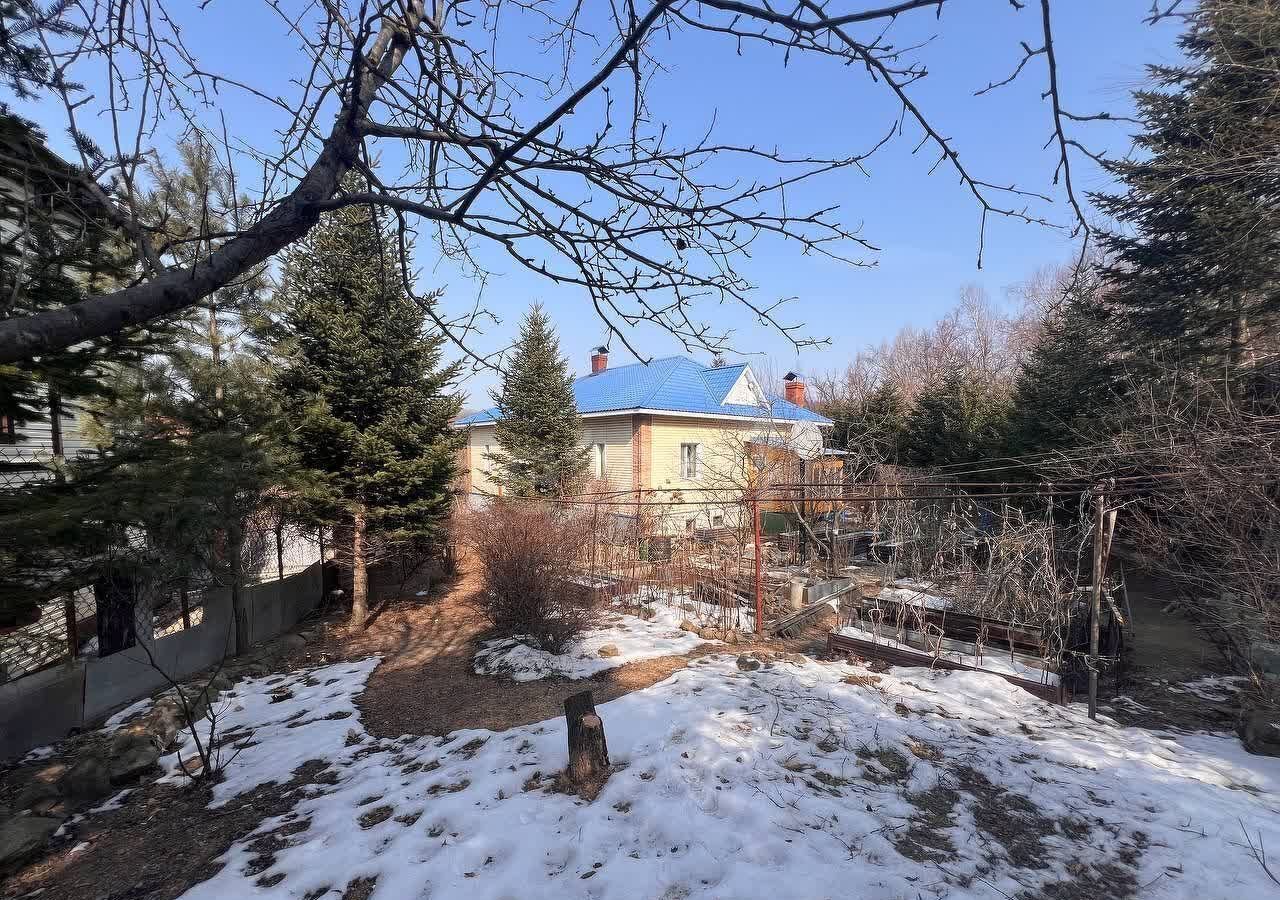 дом г Владивосток р-н Советский ул Радужная фото 3