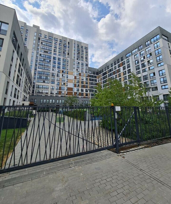 квартира г Тюмень ул 50 лет Октября 57б фото 21