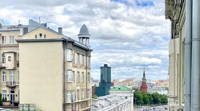 метро Арбатская ул Знаменка 13с/1 фото