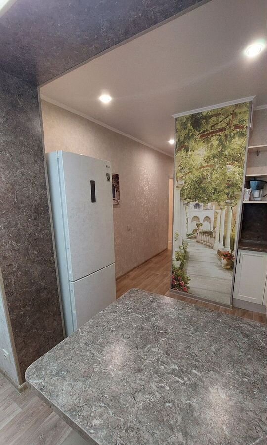квартира г Тольятти р-н Автозаводский ул 70 лет Октября 72 фото 12