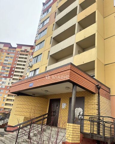 д Островцы мкр Новые Островцы ул Баулинская 8 фото