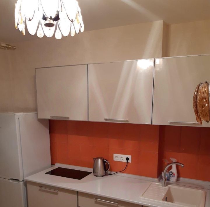 квартира г Красноярск р-н Октябрьский ул Калинина 71 фото 1