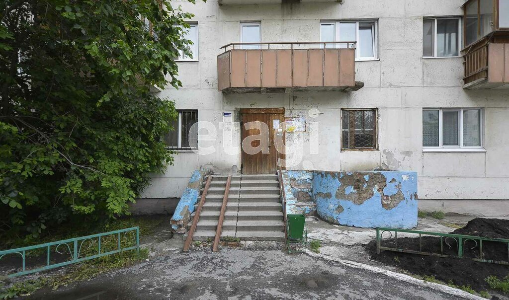 торговое помещение г Тюмень ул Николая Чаплина 117 фото 2