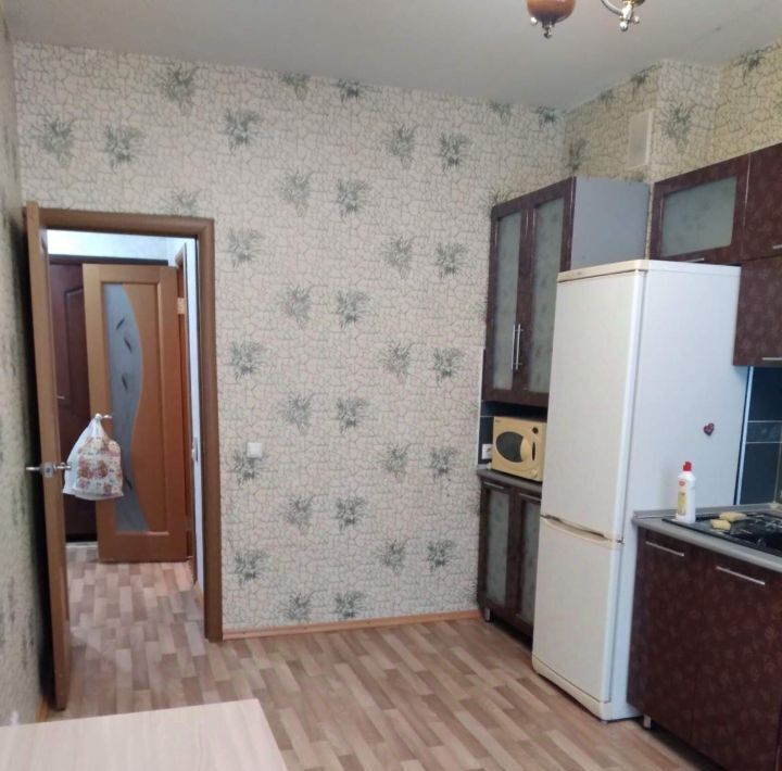 квартира г Волгоград р-н Советский ул Песчанокопская 13 фото 2